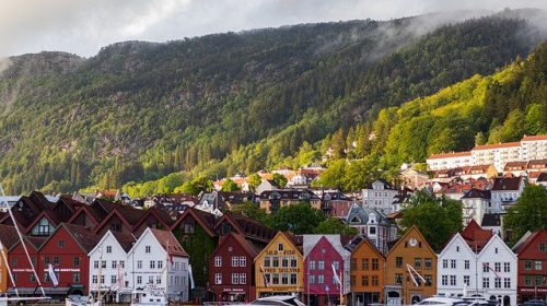 Jakie zalety i wady mają domy norweskie?